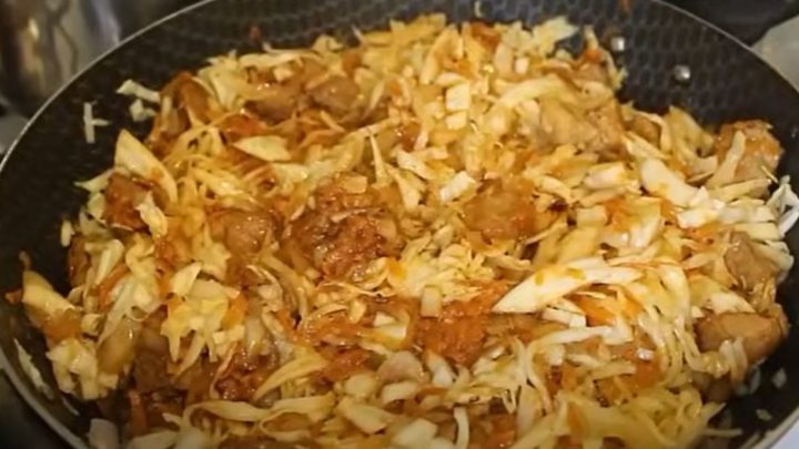 Бігос або тушкована капуста зі свининою