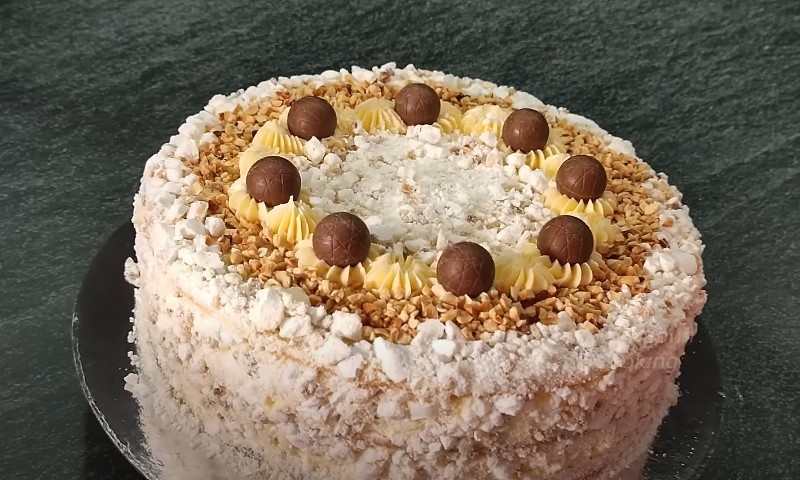 Торт "Сенаторський" з безе та пісочними коржами