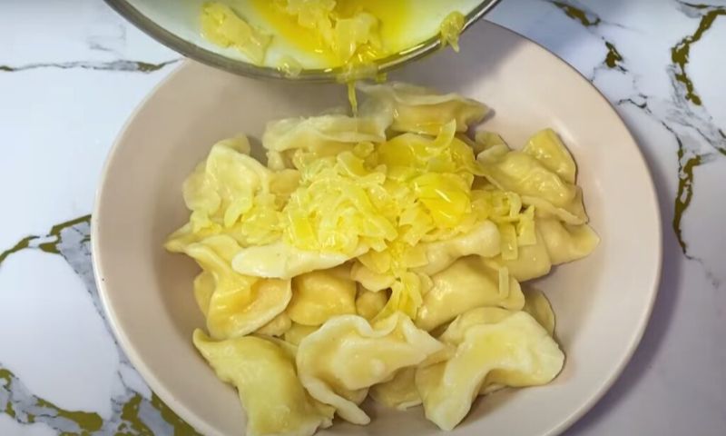 Вареники з картоплею. Ситна смачна страва для обіду чи вечері