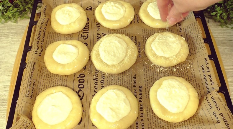 Ватрушки з сиром. Ніжне повітряне тісто та соковита начинка