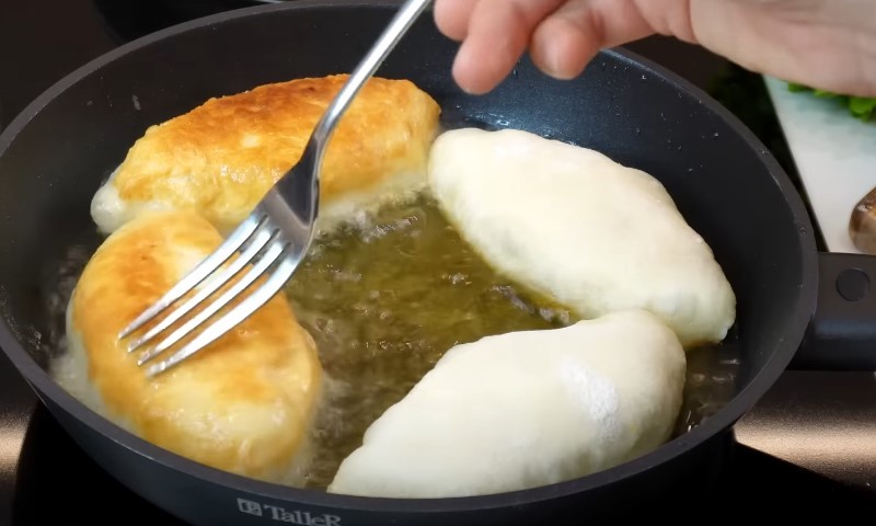 Пиріжки з капустою «Монастирські». Тісто без яєць та молочних продуктів