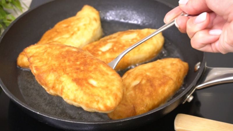Пісні пиріжки з м'якого тіста