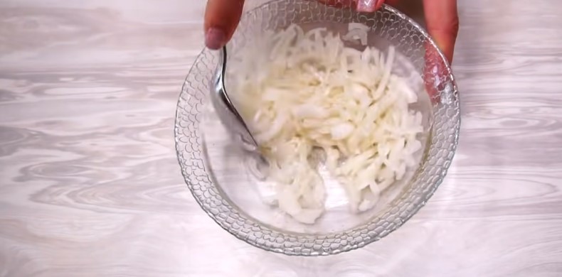 Новий салат з курячою печінкою, який я дізналася у кафе