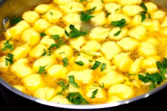 Суп з галушками