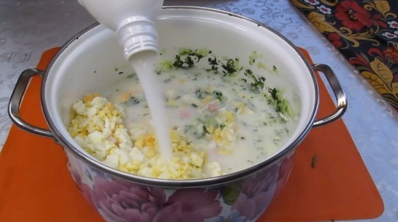 Кисло-солодка, пряна, солонувата, освіжаюча окрошка