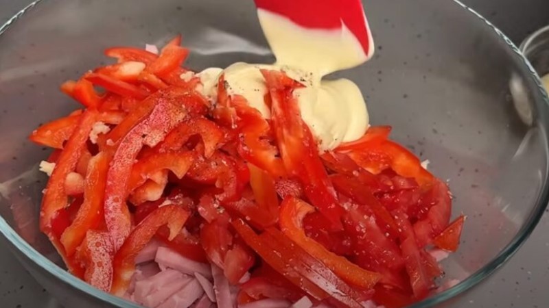 Рецепт – новинка. Салат "Рожевий фламінго"