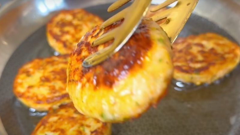 Котлети із кабачка та курки. Смачно та дуже ситно