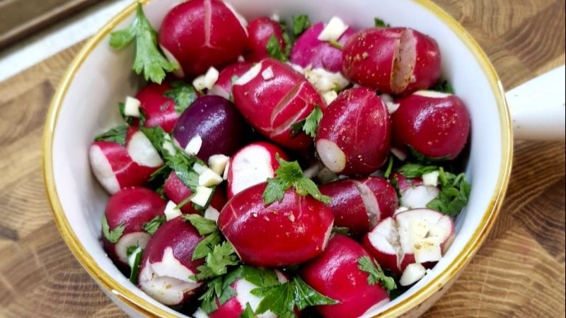 Маринована бита редиска
