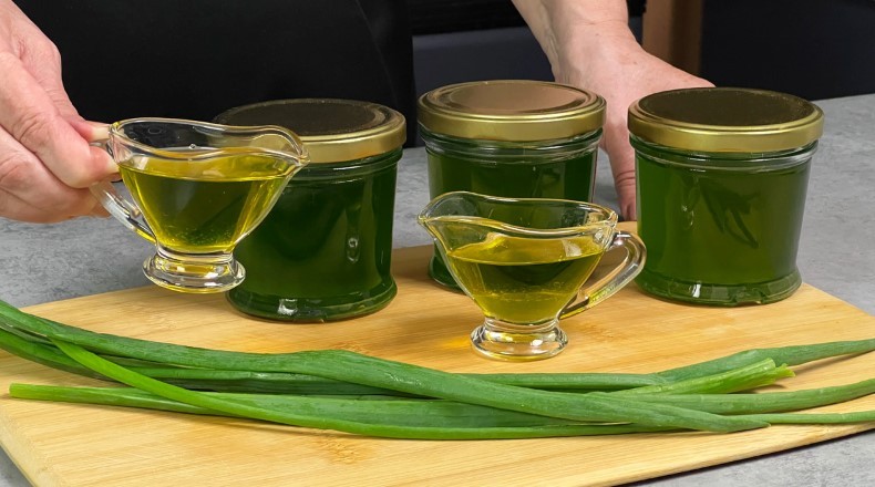 Олія з зеленої цибулі