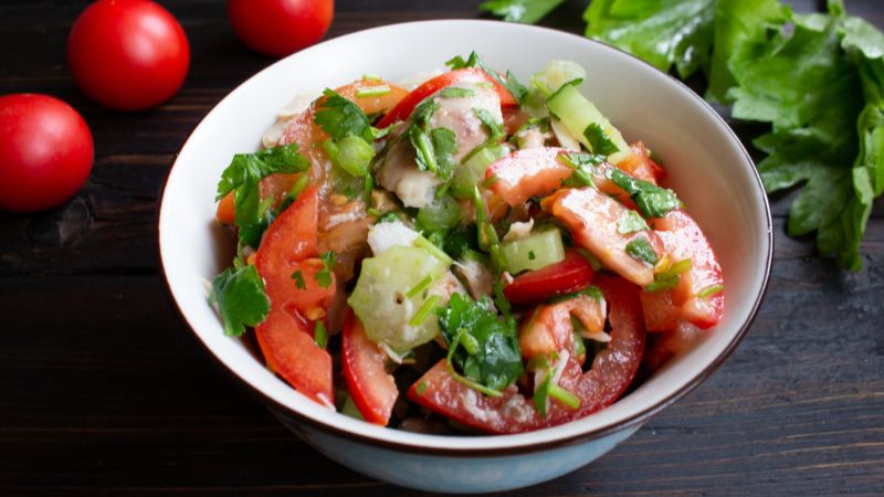 Салат з вареною куркою