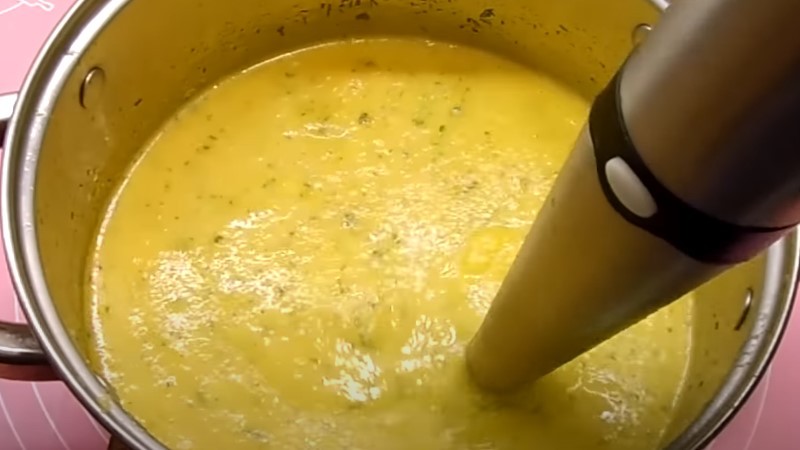 Готуємо смачний суп із кабачків. Рецепт - забутий скарб