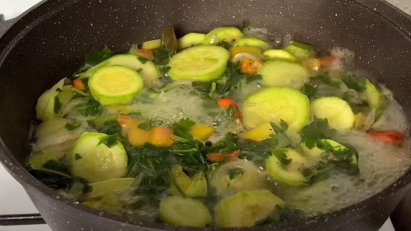 Мариновані кабачки на зиму: я вже друге літо готую їх тазами
