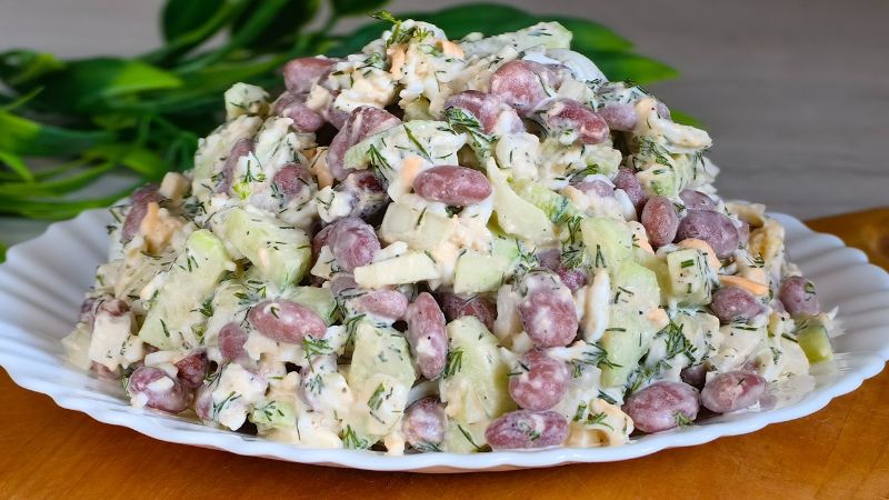 Салат з квасолею