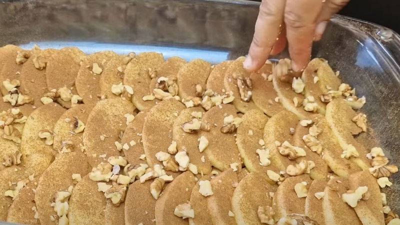 Яблучний пиріг на основі печива