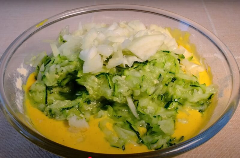 Кабачкові коржики з сиром