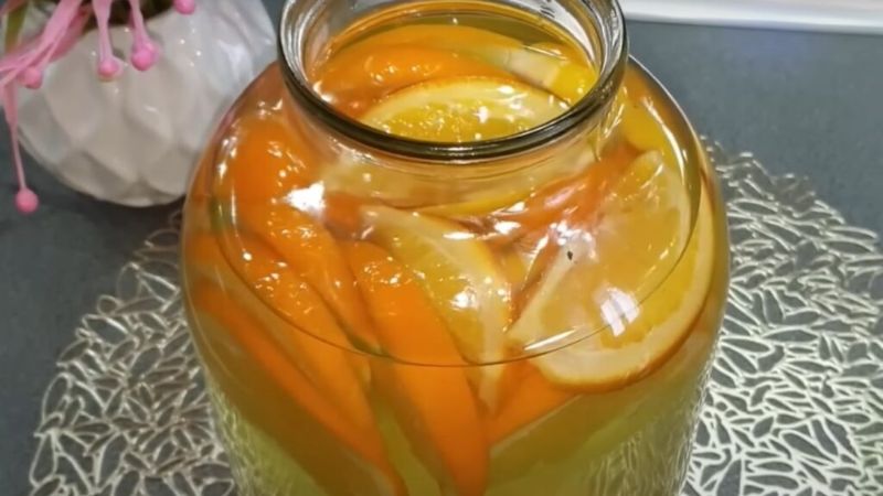 Компот із апельсинів з м'ятою