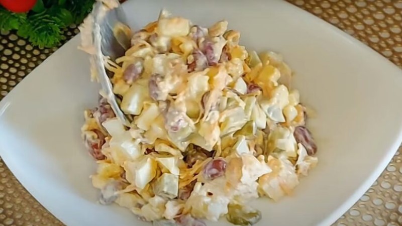 Готуємо салат «Світанок» вдома із простих продуктів