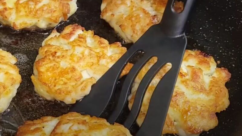 Соковиті рубані котлети з курячої грудки