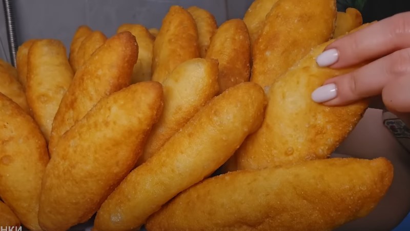 Хрусткі пиріжки з картоплею