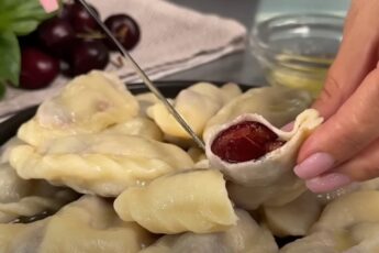 Вареники з ягодами