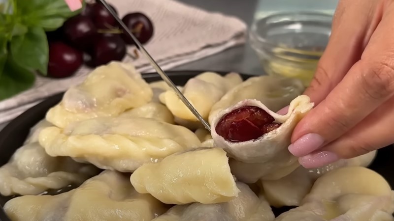Вареники з ягодами