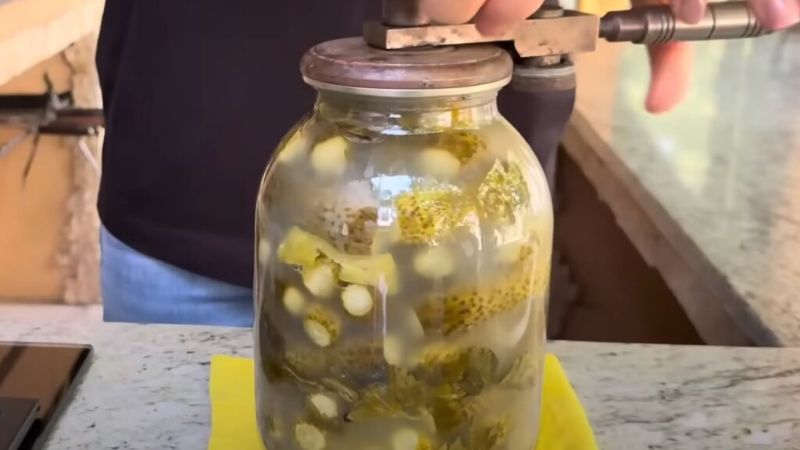 Квашені огірки на зиму - рецепту 40 років