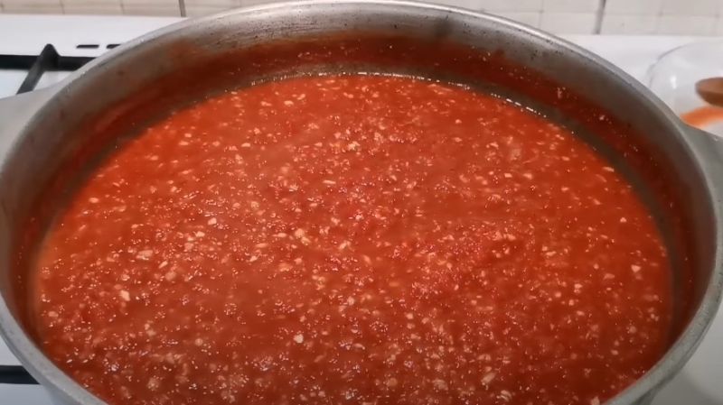 Гострий хіт на всю зиму: як приготувати аджику «Дихання дракона»