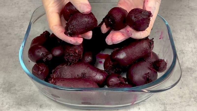 Заготівля буряків на зиму: простий рецепт для салатів та борщу