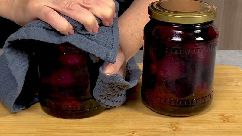 Заготівля буряків на зиму: простий рецепт для салатів та борщу