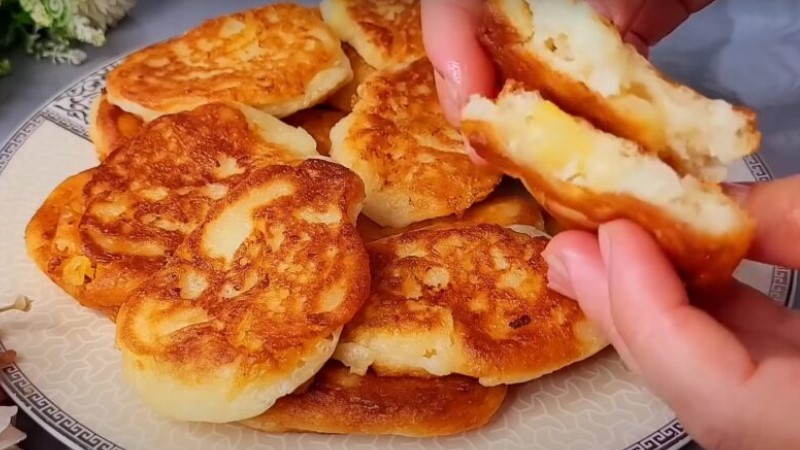 Яблучні оладки