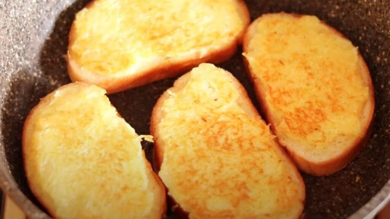 Забудьте про деруни та тости. Рецепт, де батон і картопля перетворюються на шедевр