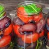 Мариновані помідори зі сливами без варіння