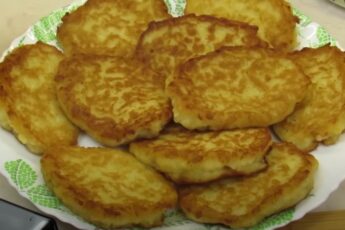 Оладки з яблуками