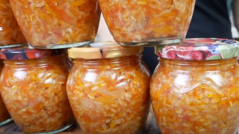 Салат з рисом на зиму