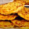 Соковиті коржі з курячого м'яса та картоплі