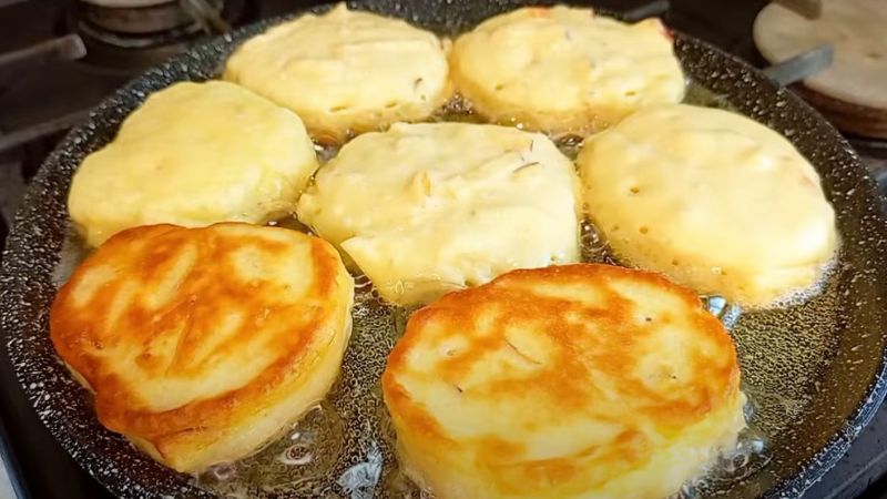Яблучні оладки
