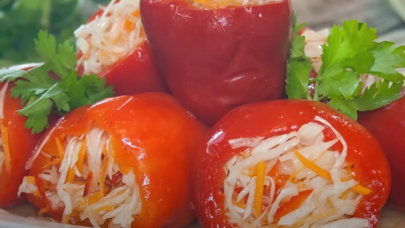 Маринований перець з капустою та морквою. Найсмачніша овочева закуска на всю зиму