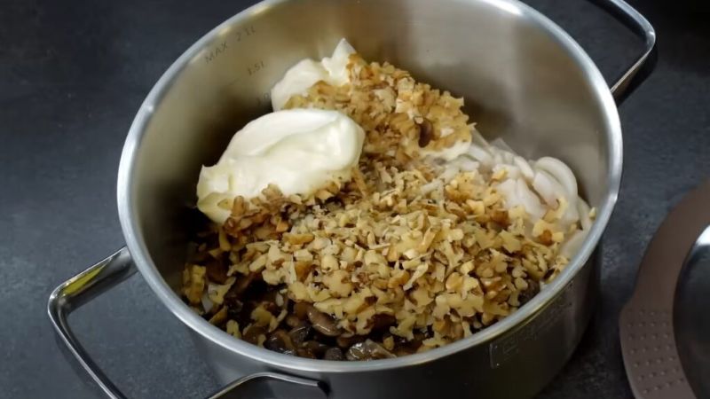 Салат "Щастя моряка". Здивував усіх, хто був за святковим столом
