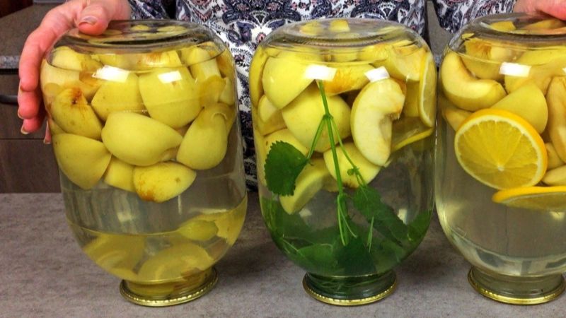 Приготування компоту з яблук