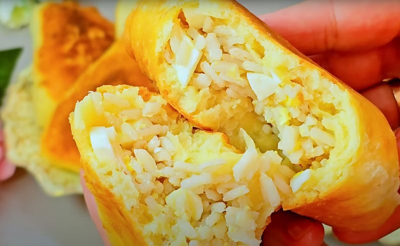 М'які "як хмарка" пиріжки з яйцем та рисом