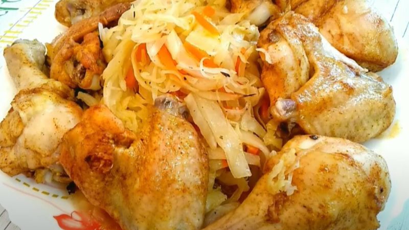 Страв з капусти та курки