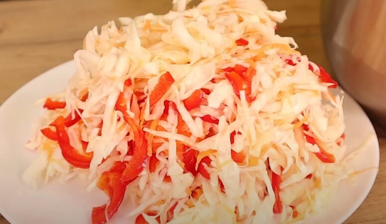 Маринований салат з капусти