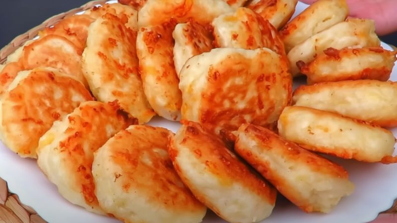 Пишні оладки із сиром