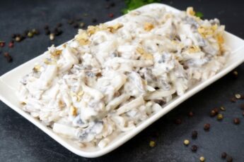 Салат з кальмарами «Щастя моряка»