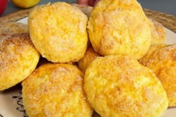 Сирні булочки з яблуком без дріжджів