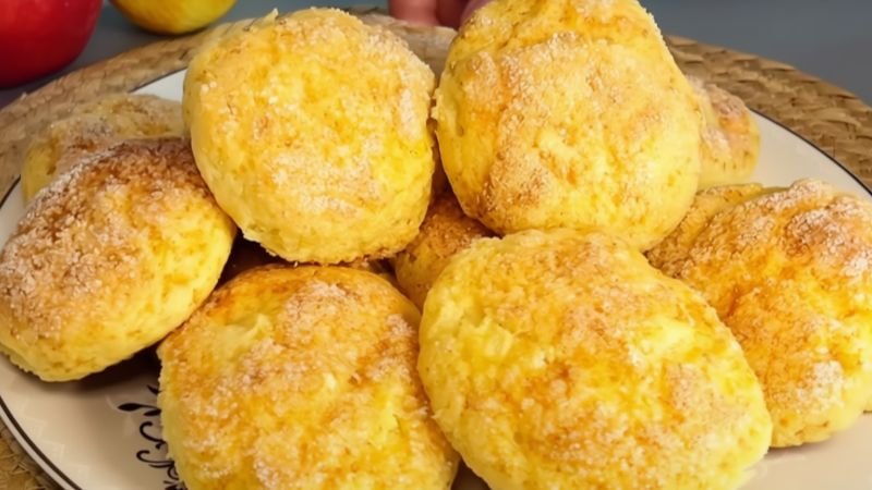 Сирні булочки з яблуком без дріжджів
