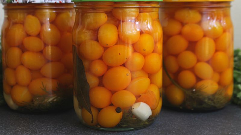 Жовті помідори чері на зиму