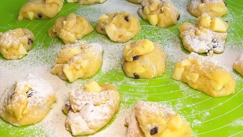 Швидке печиво яблучне до чаю на сніданок. Готується не складно