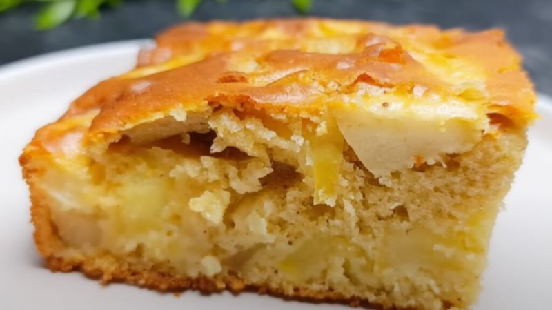 Рецепт домашнього пирога: більше яблук, менше тіста