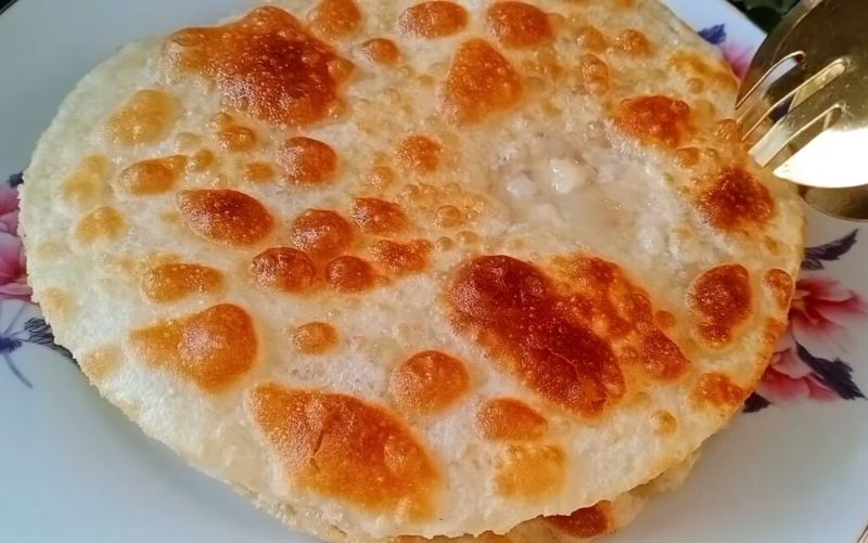 Усього 3 інгредієнти! Ці коржі на сковороді – просто знахідка